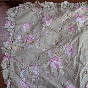 Vintage Simply Shabby Chic 2 ruffled  cotton standard pillow shams with roses